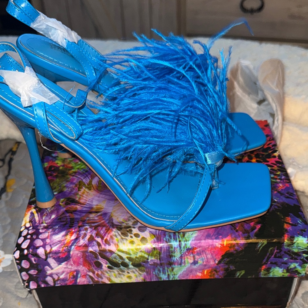 Cape Robbin Electric Blue Feather Strap Heels - Picture 4 of 6
